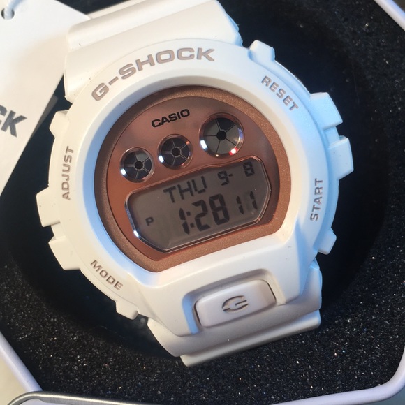 ⌚️✔️G-SHOCK®️ White and Rose gold Wrist Watch ✔️⌚️ - Picture 11 of 11